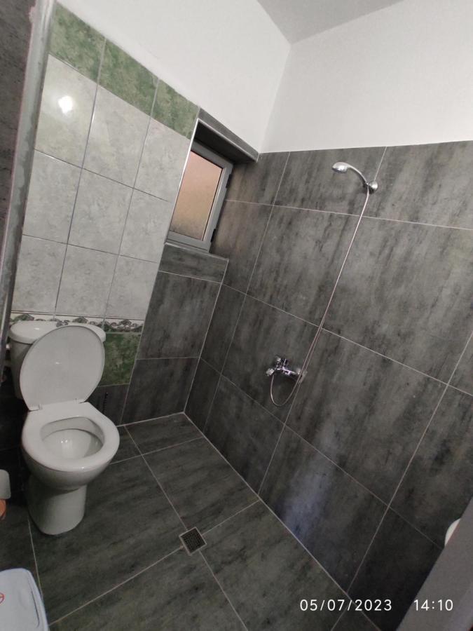 Guest House Pashollari 베라트 외부 사진