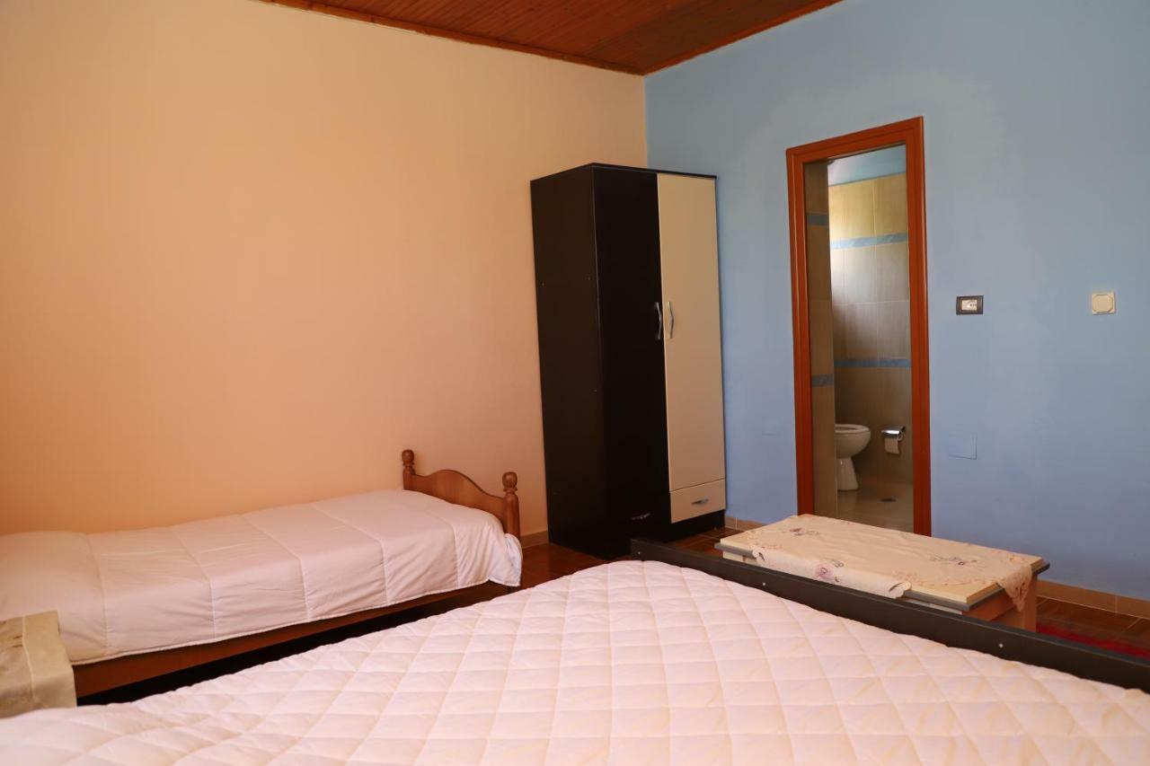 Guest House Pashollari 베라트 외부 사진