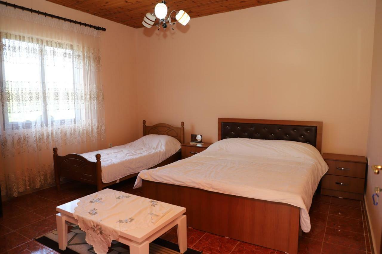 Guest House Pashollari 베라트 외부 사진