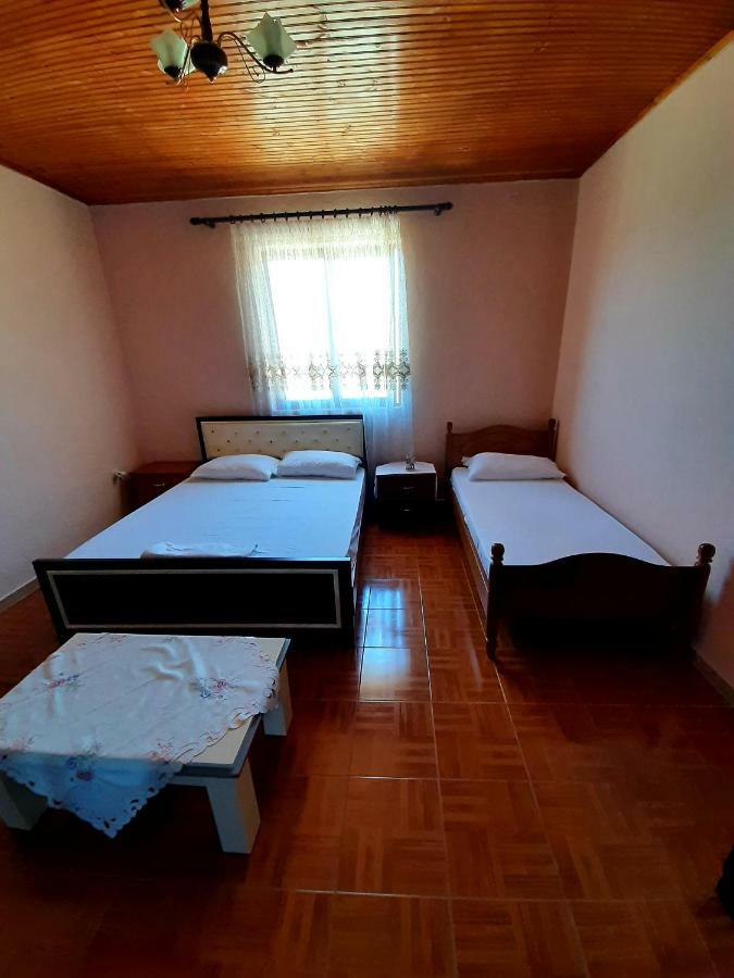 Guest House Pashollari 베라트 외부 사진