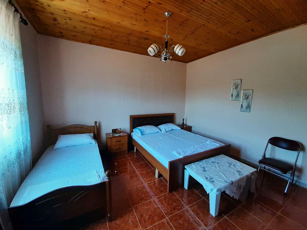 Guest House Pashollari 베라트 외부 사진