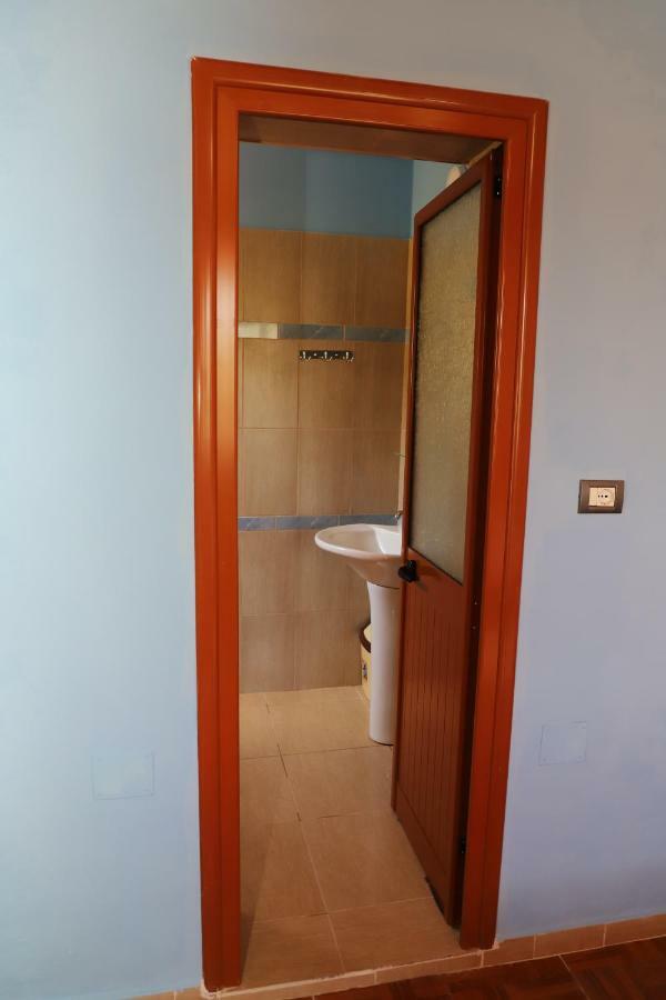 Guest House Pashollari 베라트 외부 사진