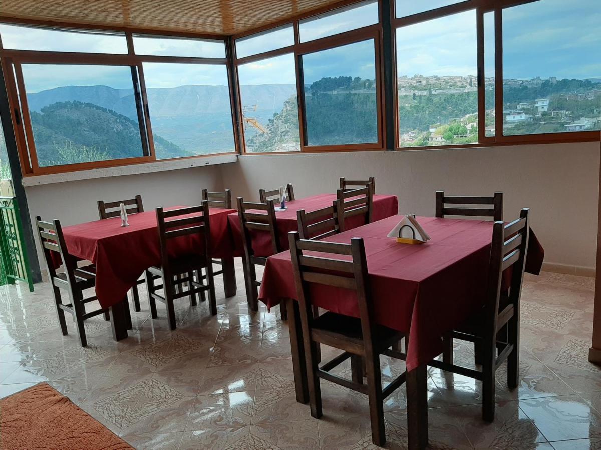 Guest House Pashollari 베라트 외부 사진