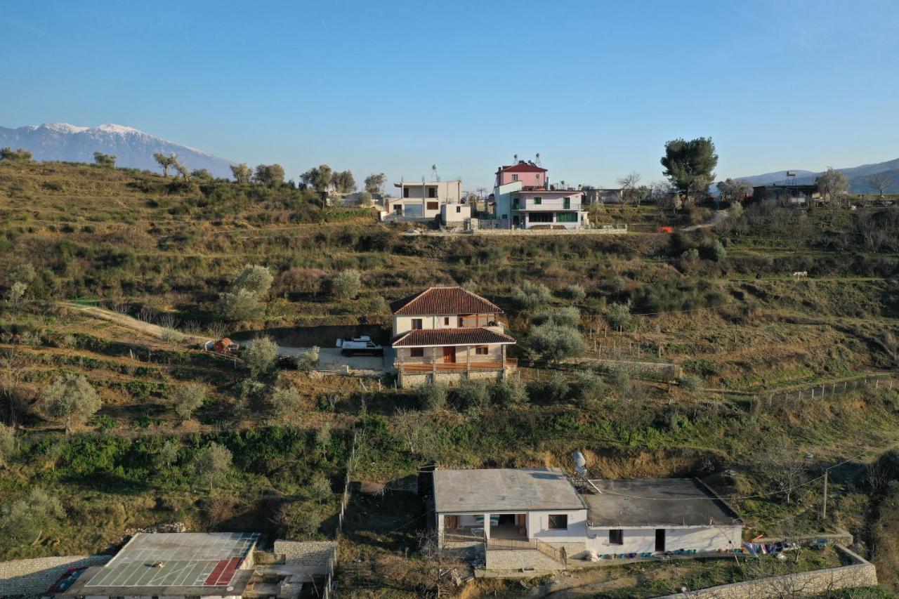 Guest House Pashollari 베라트 외부 사진