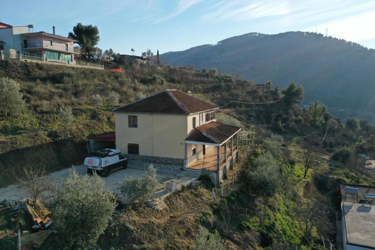 Guest House Pashollari 베라트 외부 사진